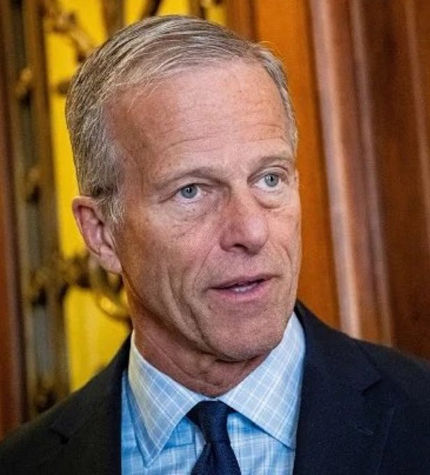 AntiLeftMemes's tweet photo. Describe John Thune using ONE word 👇 https://t.co/5CAFSS9XtS