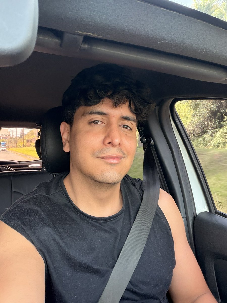 _jafernandez's tweet photo. Amor me llamas señora y te ves así as tus 20 y pico; yo a mis 34 me veo así; sin ni una gota de botox. No jodas; volverte seis https://t.co/uOO7Fk69S9