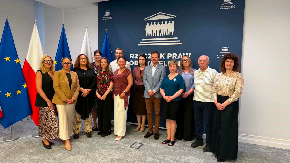 NaszRzecznik's tweet photo. Podczas ostatniego w tej kadencji Rzecznika Praw Obywatelskich spotkania z przedstawicielami inicjatywy „Nasz Rzecznik”:
"Bardzo dziękuję za wszystko, co zrobiliście Państwo dla BRPO, ale przede wszystkim dla naszego społeczeństwa" – podkreślił RPO Marcin Wiącek. https://t.co/EbfGXuXExJ