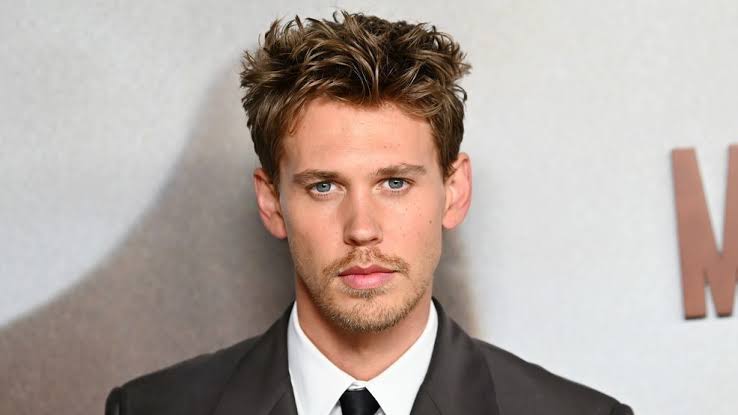grigory_moiseev's tweet photo. HTF is DiCaprio playing Chris Shiherlis when we have Austin Butler who is literally looks like Val Kilmer? 
Besides, DiCaprio is too old for this role. https://t.co/kfKL5X2gjN