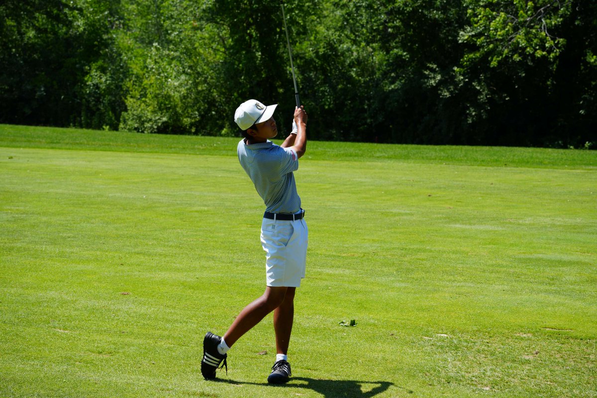 AJGAGolf's tweet photo. Three‑way fight for the crown 👑

Alexis Rouleau, Bosheng (Dylan) Zhang and JT Cochrane (-8) are returning to the 18th tee for a playoff to determine the #ChicopeeJr Boys Division champ. https://t.co/HaQ6UmTv7Z