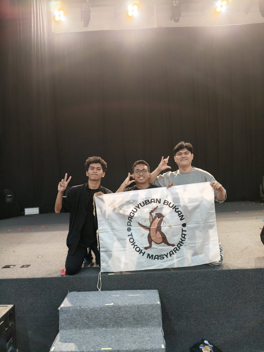 PBTM_staff's tweet photo. Selesai sudah rangkaian theater sementara time love di Yogyakarta Day 1 &amp; Day 2!

Senang bisa berkumpul lagi... mihu..mihu...

#JKT48Love 
#StageOfLove #JKT48TheaterSementaraDIY
#BTMSanjou https://t.co/xJiO4L334O