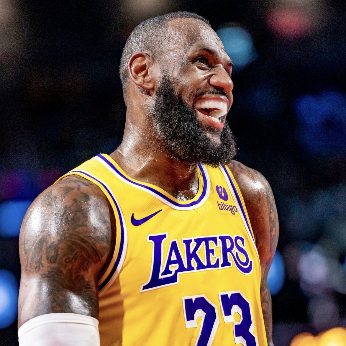KalshiSports's tweet photo. NEW: The Philadelphia 76ers now have the 2nd best chance to land LeBron James, via Kalshi:

40% — Cavs
21% — Sixers
19% — Warriors
12% — Heat
4% — Nuggets
4% — T-Wolves
2% — Knicks https://t.co/gI8c4uDfgR