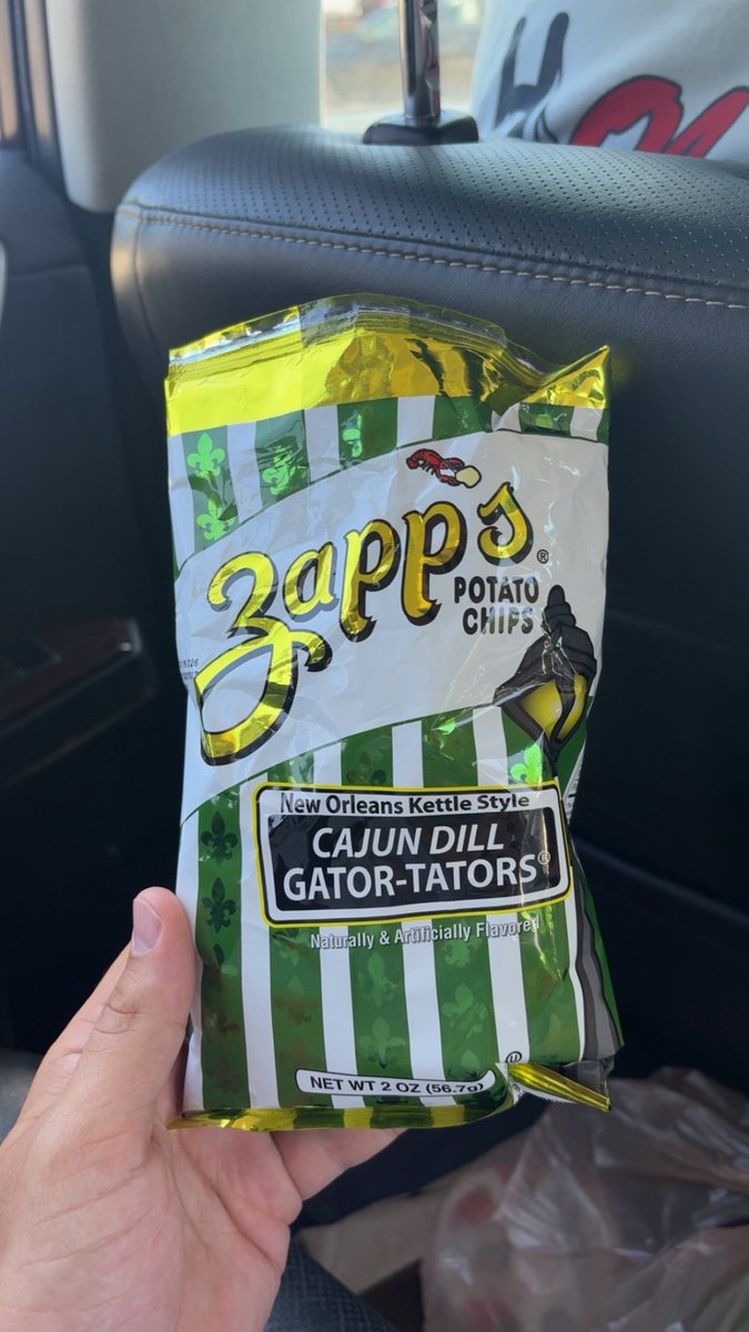 DonnyFucking's tweet photo. Fuck you @ZappsChips these are just plain potato chips https://t.co/Rs1ZRk5f1G