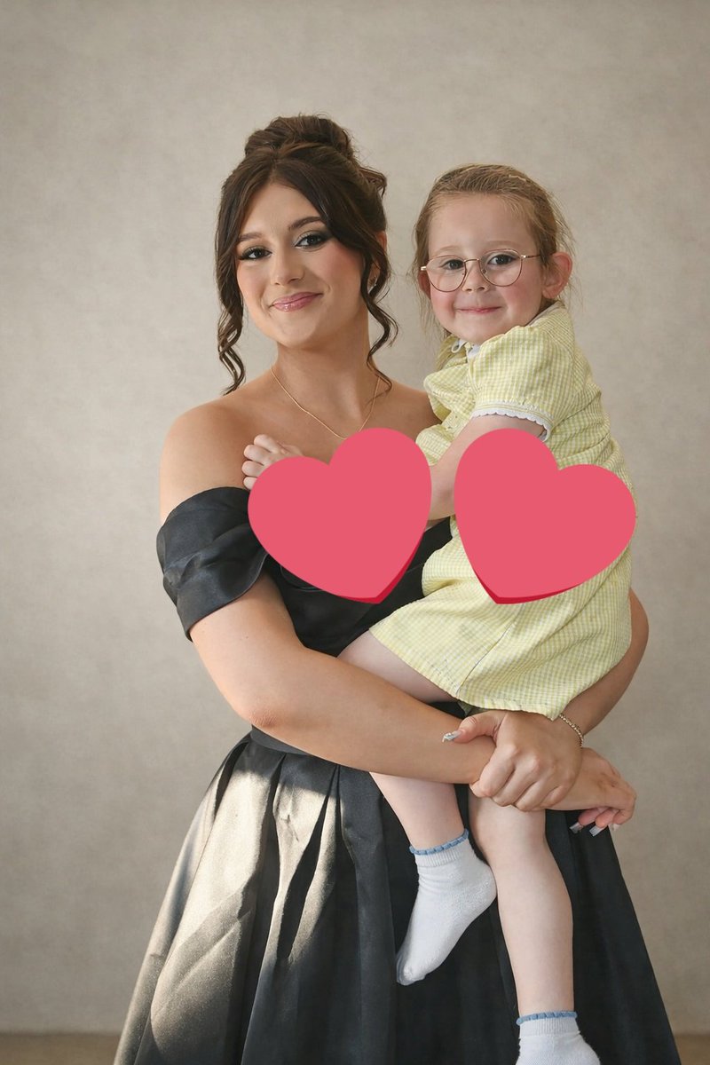 JoeBangles11's tweet photo. When I met Kirsty, Savanna was 10 and finishing primary school.

She's now nearly 16 and going to Prom.

Very proud to see her grow into a beautiful, intelligent and kind young woman and a fantastic big sister to Orla. https://t.co/icB1RVo9IT