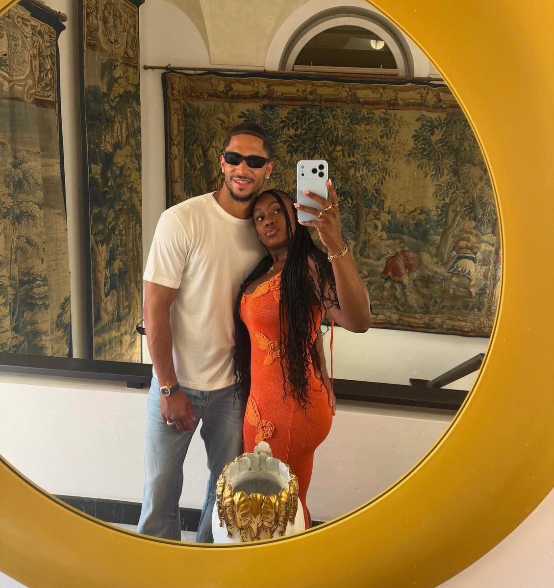 wavecheckers's tweet photo. Josh Hart &amp; his wife in Europe 💶 https://t.co/VK7scX30QA