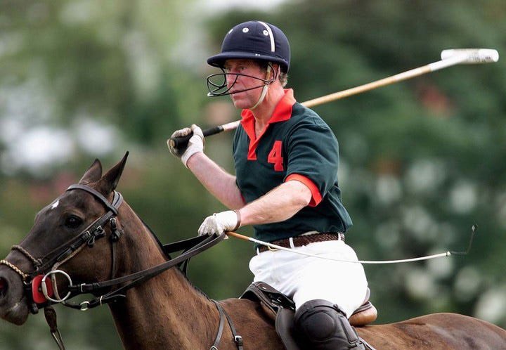 TuiAle295's tweet photo. @NatalieDunlevey @according2_taz The King was/is very sporty. He is just not a fan of football. Because football has always been considered a working-class sport. Historically, no one in the royal family has been a particular fan of football.  Charles enjoys polo, surfing, and skiing. https://t.co/TKY83p7iT8