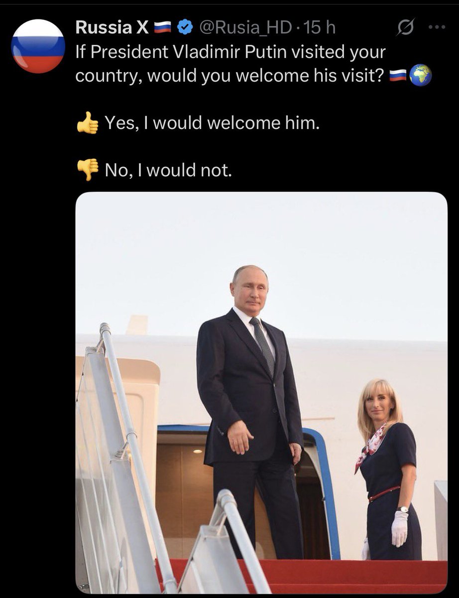 NOTRaoulDoge's tweet photo. @0TulsiGabbard2 Same pic, same text word to word. Fancy that. https://t.co/fYHRcpHStc