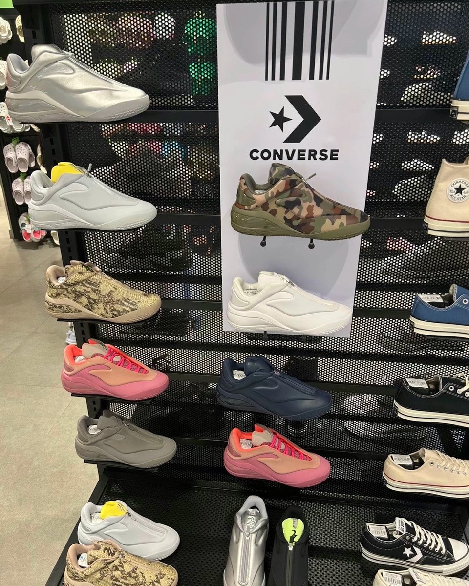 ModernNotoriety's tweet photo. New colorways of the Converse SHAI 001 have popped up overseas 👀 https://t.co/pT0Lh9Irh2