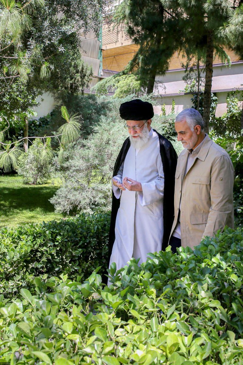 Haj_mehrdad313's tweet photo. یک جمله دلی برای رهبر مظلوم مون بنویسید ؟؟؟

بنویس چقدر جاشون خالیه ... https://t.co/Pd2aASCCJJ