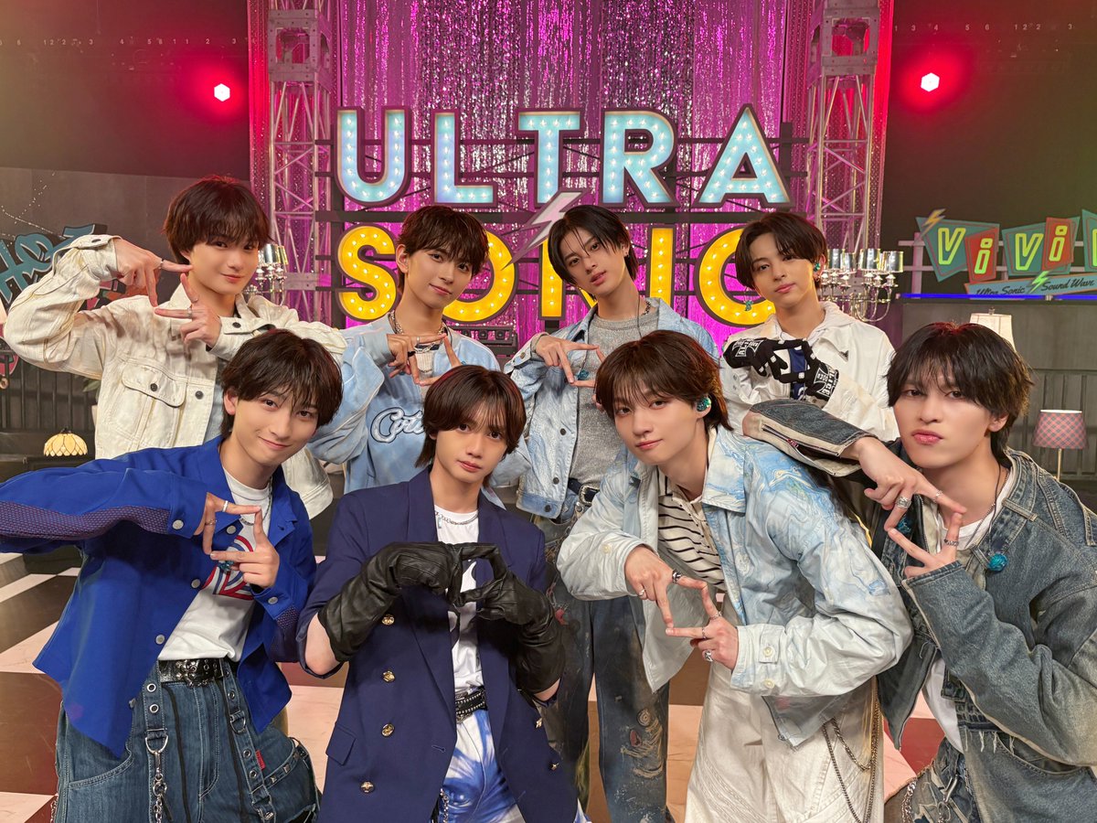ICEx_official's tweet photo. ／
テレビ東京「超⚡️超音波」
ありがとうございました！！✨
＼

#Lienel さんとトーク出演！
#ICEx 初のヤキモチソング
「プン☆ジェラ」を披露しました！❤️‍🩹😡

「プン☆ジェラ」MVはこちら！
https://t.co/c7av8iVeY5

@cho_choonpa_tx
#テレ東超超音波 https://t.co/z88cGmxpPH