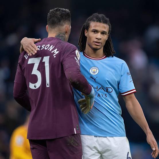 yescontextfb's tweet photo. 🚨 “Ake, Ederson'dan Fenerbahçe hakkında bilgi almış.

Ederson olumlu referans vermiş.”

📰 Doruk Tecimer https://t.co/dZGOowfx5n