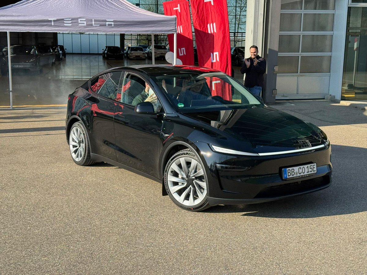 TeslaNerd DE tweet media