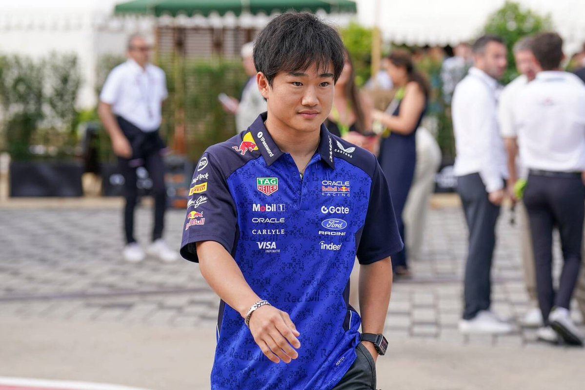 tsuarchive's tweet photo. yuki today at silverstone https://t.co/ukq1fn6U3W