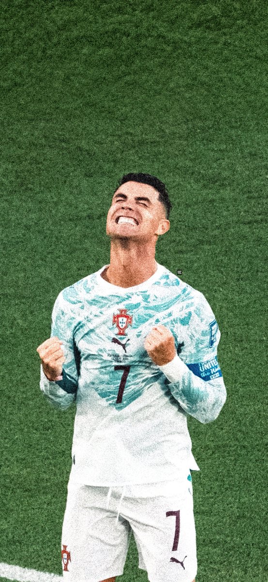 IBZBLUE's tweet photo. ⁴ᵏ Cristiano Ronaldo ᴳᴼᴬᵀ 🐐🇵🇹😮‍💨 https://t.co/L6xMdSJLMo