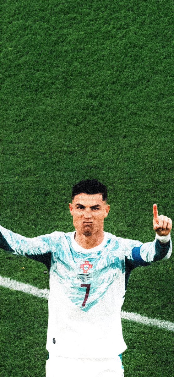 IBZBLUE's tweet photo. ⁴ᵏ Cristiano Ronaldo ᴳᴼᴬᵀ 🐐🇵🇹😮‍💨 https://t.co/L6xMdSJLMo