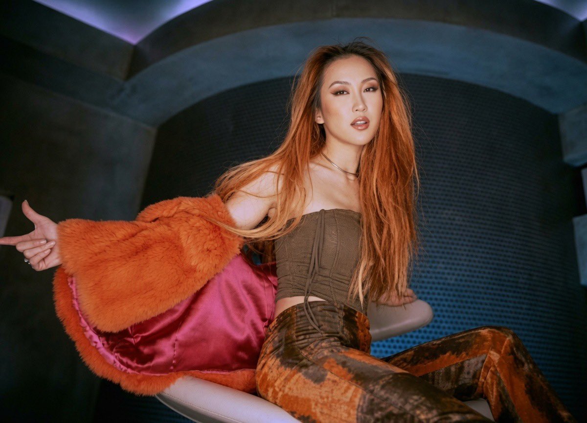 bleachedfrontal's tweet photo. This month 3 years ago Chinese rnb superstar Coco Lee passed away due to suicide 

The RNB artist debuted in 1994 was known for her work on the mulan soundtrack, being the first Chinese face of chanel, and her American RNB sound. She has covered toni Braxton and collabed with kelly price.