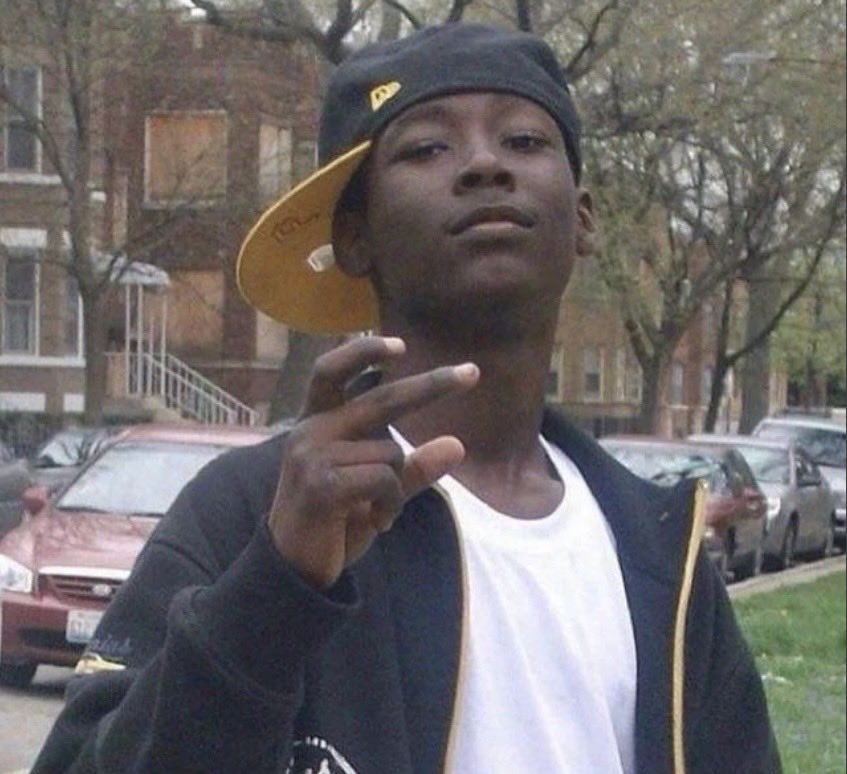 BaeHelpJaydo's tweet photo. @KenteTLM @austin_rhl @6loodyfuckface His most famous pic is him banging GD……. https://t.co/CSZA8B2jgw