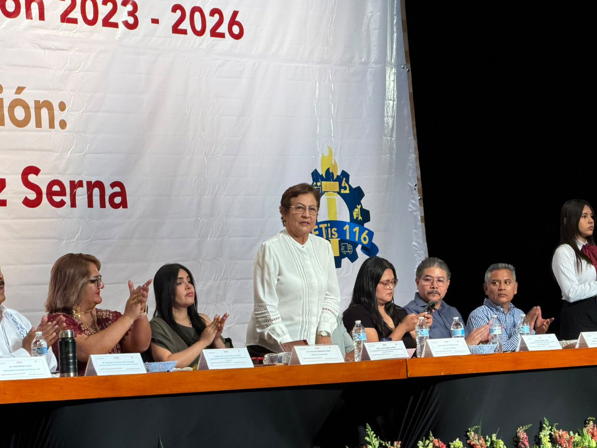 Stymphaliaj6oa's tweet photo. La subsecretaria Lucila Rangel Santos asistió a la Clausura de la Generación 2023-2026 del Centro de Estudios Tecnológicos Industrial y de Servicios No. 116.
Leer nota: https://t.co/yePXikDrnl https://t.co/zjRRkjkeE6