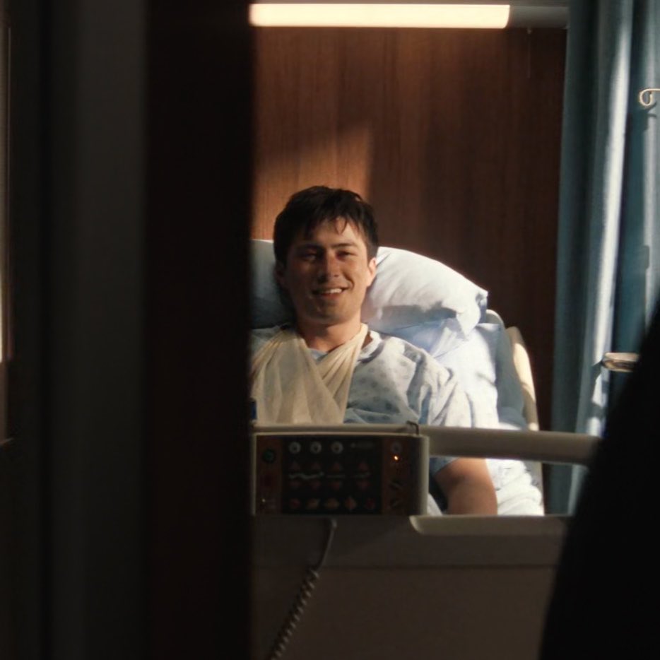 uhbucky's tweet photo. all he needed was his ilya :( https://t.co/KzjQArTd4n