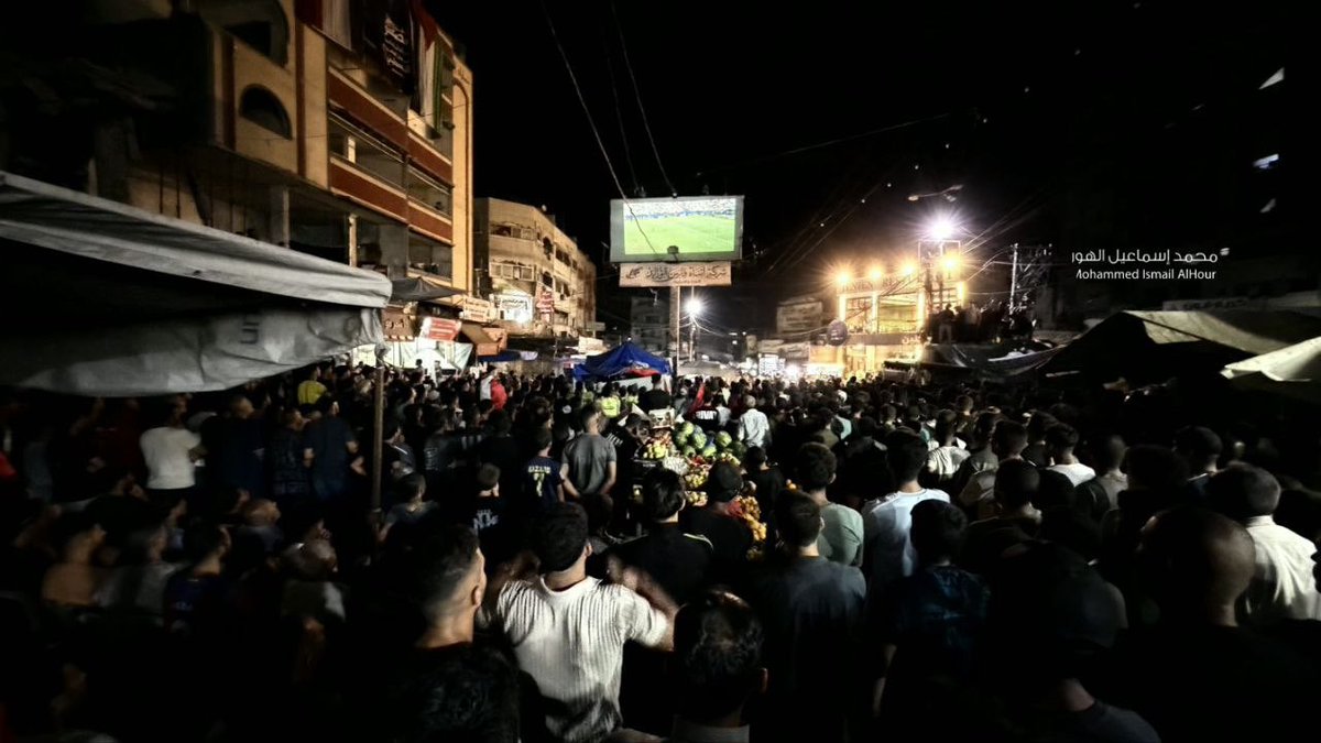 91sofficial's tweet photo. كالعادة الصورة دي مش من القاهرة ولكن من النصيرات وسط قطاع غزة، أهلنا هناك بيشجعوا منتخب مصر 🇵🇸 https://t.co/525SEcg4fH