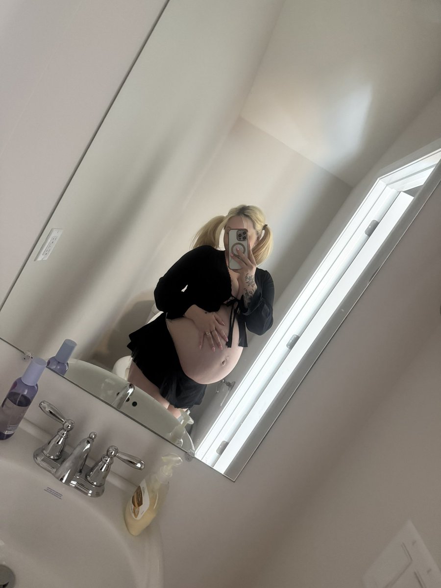 SnowItsskinzy_'s tweet photo. 38 weeks back bred ♠️🐰 https://t.co/VLNxu89IjQ