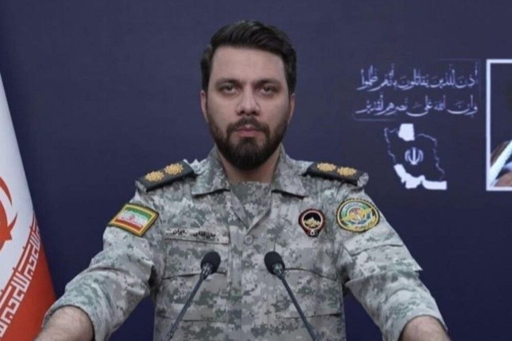 DenizEnigma's tweet photo. ابراهیم ذوالفقاری، سخنگوی قرارگاه مرکزی خاتم‌الانبیاء هوش مصنوعی تو مراسم چال کردن موشعلی شرکت نکرده است.

ارتش اسرائیل اعلان کرده بود او یک شخصیت هوش مصنوعی است.💯 https://t.co/yNRltxxOfn