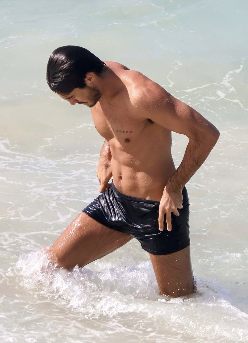 notreve_x's tweet photo. O GRANDE Tiago Iorc https://t.co/3QfCvEfsEn