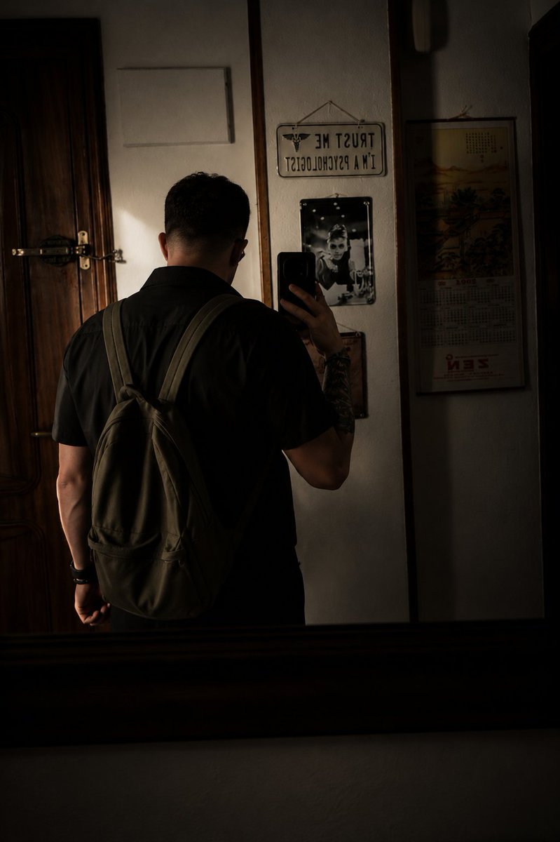Obsidianwolvf's tweet photo. Presence doesn't need an introduction.
Some stories are better discovered than explained.
🖤
🇬🇧 English | 🇪🇸 Español

#ObsidianWolf
#AnonymousCreator
#MinimalMood
#QuietLuxury
#DarkAesthetic https://t.co/ffmX319J0y