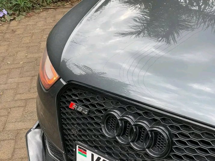 DerrickUdu55582's tweet photo. Audi A4 
Automatic 
2000cc
970,000ksh
0799561061 https://t.co/AhEkMD2SoX