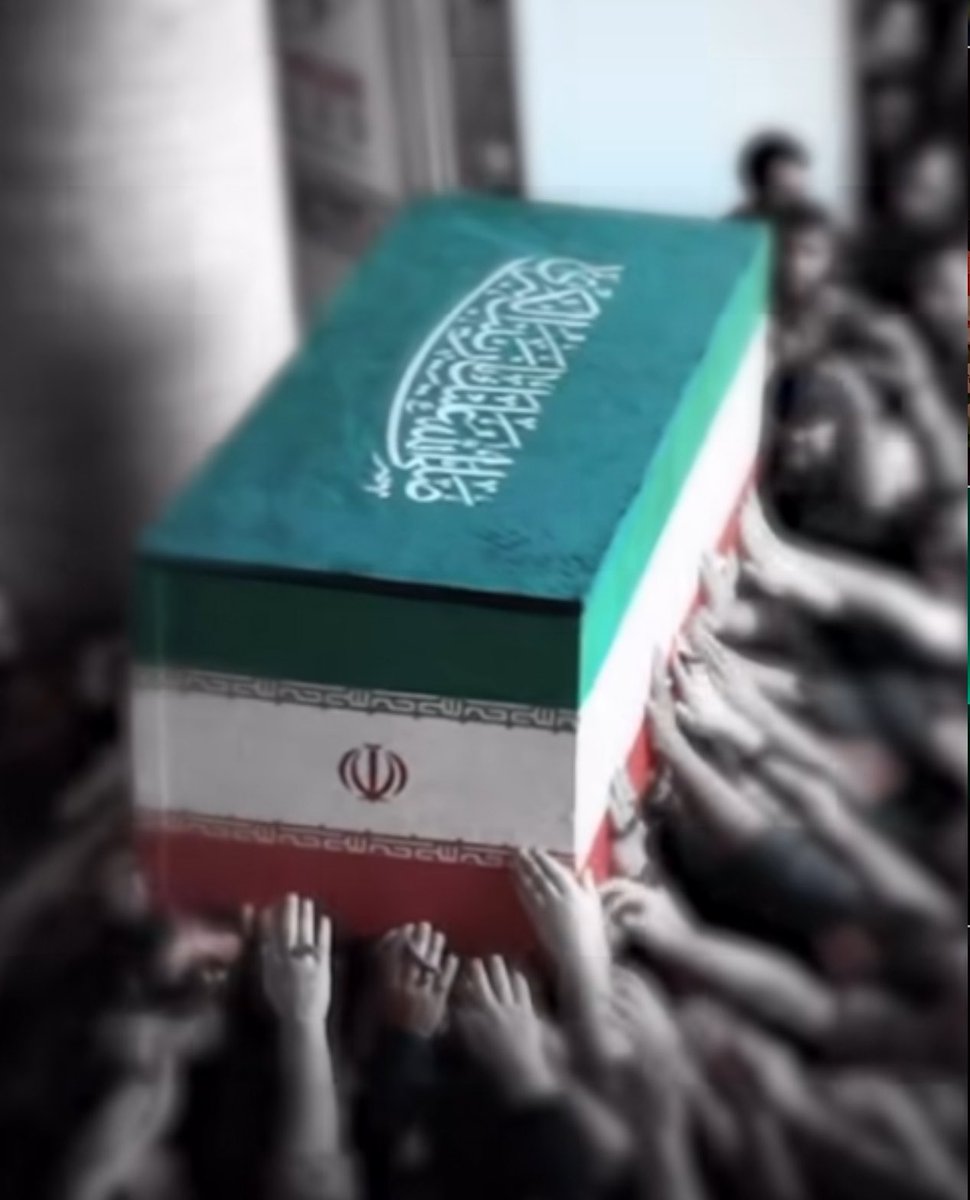 MS_salsabeel's tweet photo. لمثلِ السيد الخامنئي فلتبكِ العيون. 💔 https://t.co/O2B5N3tr2y