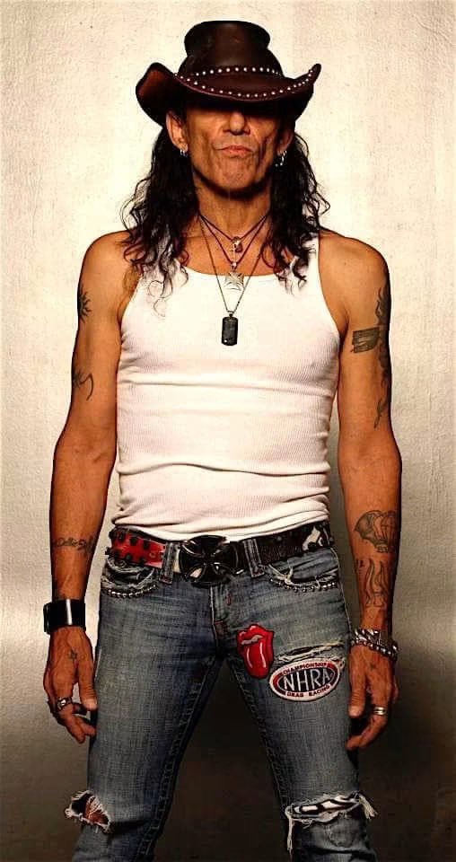 kimmyrutter's tweet photo. @StephenEPearcy   Happy Birthday! 🎁 https://t.co/oByYMXE9uP