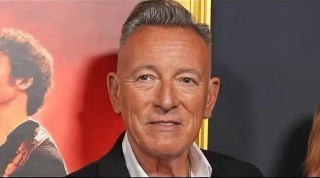ForgiatoBlow47's tweet photo. I WILL NEVER LISTEN TO A BRUCE SPRINGSTEEN SONG AGAIN! WHO'S WITH ME? https://t.co/yJBc2Xejh9