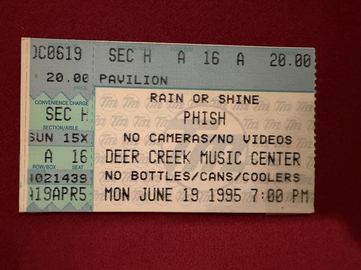 eblovejoy's tweet photo. @phish https://t.co/JfjaIR6bF7