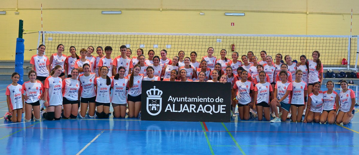 VoleibolLeganes's tweet photo. 🏐☀️ ¡Primer día de Campus!

🔝 Arranca el 𝗡𝗘𝗫𝗧 𝗟𝗘𝗩𝗘𝗟 𝗩𝗢𝗟𝗘𝗜𝗕𝗢𝗟 𝗟𝗘𝗚𝗔𝗡𝗘́𝗦 – 𝗦𝗨𝗠𝗠𝗘𝗥 𝗖𝗔𝗠𝗣 𝟮𝟬𝟮𝟲 🔥

#SummerCamp | #VamosLega 💙🤍 https://t.co/YSllRpqJMX