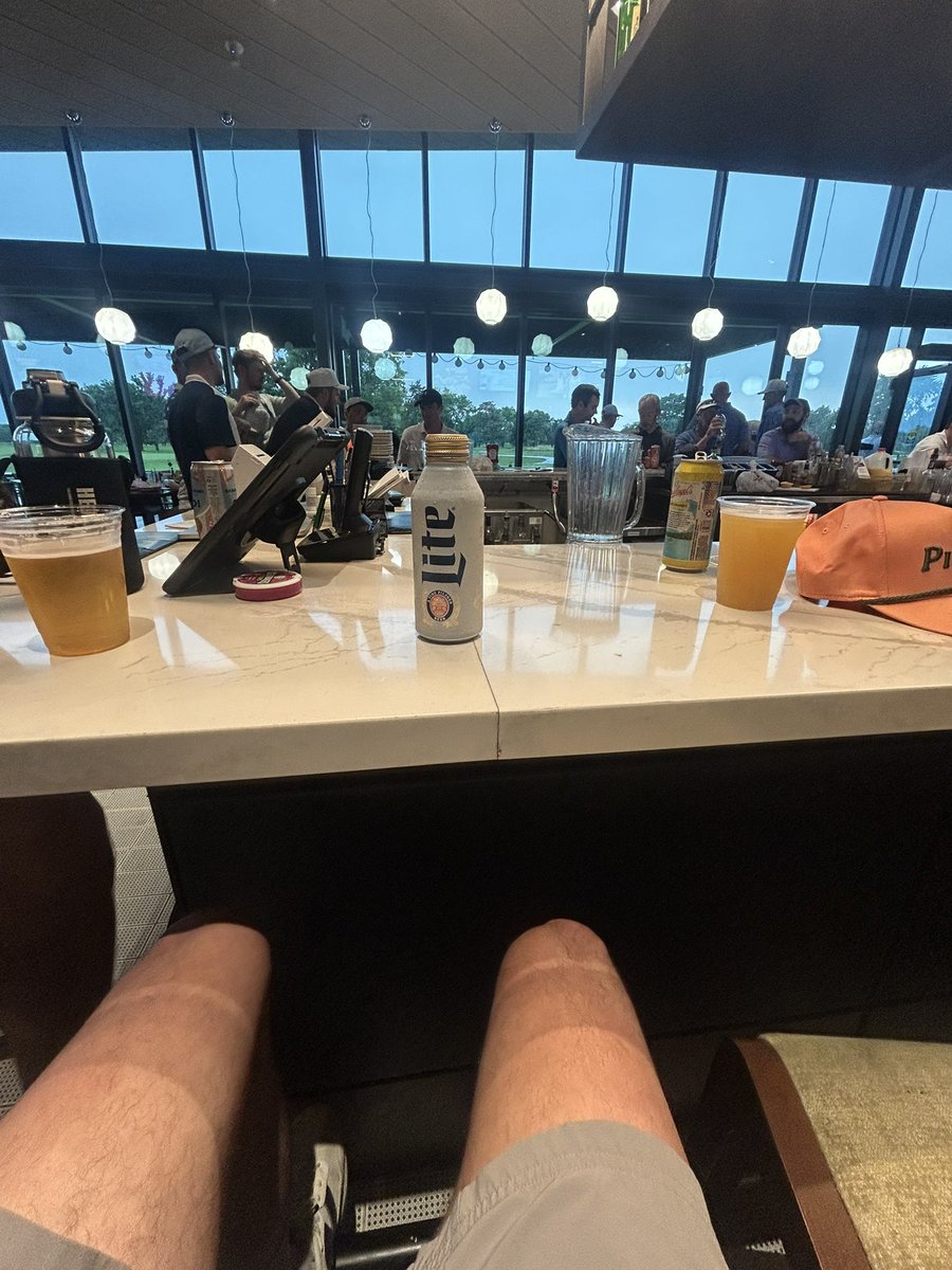 hoosier_ham's tweet photo. #bottleservice at the golf course today https://t.co/jNEyGG5cTO