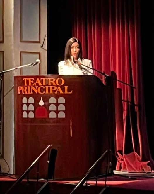 NormaPimentelMx's tweet photo. 👨🏼‍🎓👩🏼‍🎓 Tuve el honor de acompañar a las y los egresados de la Escuela Superior de Ciencias y Humanidades en un día tan especial.

Reconozco el esfuerzo, la dedicación y la perseverancia que los llevaron a alcanzar esta importante meta académica. Cada diploma representa años de trabajo, sacrificios y sueños que hoy comienzan a convertirse en nuevas oportunidades. 🎖️

La educación es una herramienta que transforma vidas y fortalece el futuro de nuestras comunidades. Les deseo el mayor de los éxitos en esta nueva etapa profesional, que ejerzan su vocación con responsabilidad, compromiso y sentido humano.

¡Muchas felicidades a todas y todos los graduados!🎉🎉
#NormaPimentel #escihu #PVEM #Graduados2026