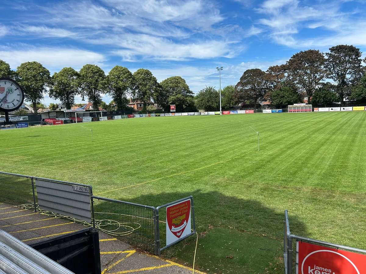 Felixseasiders's tweet photo. Felixstowe &amp; Walton Utd U13 whites looking for a goalkeeper and outfield players for the upcoming season.
If interested please call Mark Gray 07506590789 https://t.co/61GNNVDWRG