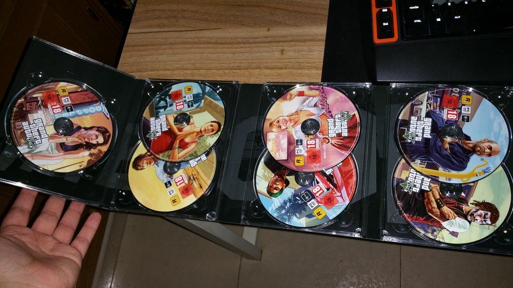 Jepalfer2000's tweet photo. @Shadow_swt pues metelo en 8 discos https://t.co/QuNdFZRkaE