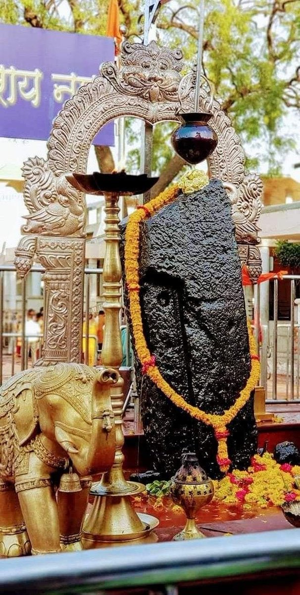 SandhyaS_01's tweet photo. ॐ शं शनैश्चराय नमः 🔱🙏🚩🚩 https://t.co/V6lA6SHyXt