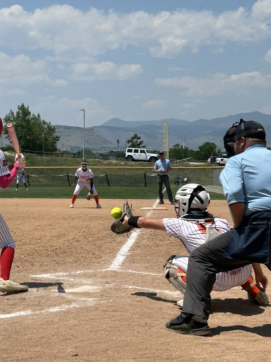 UnityPalmer2728's tweet photo. After the 4th inning score is 0-1 TSF.

The girls are putting the bat on the ball but @TSFelite_Volpe’s left fielder denied our girls any bases that inning! https://t.co/k01prWtXfh