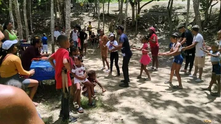 RadioGuantanamo's tweet photo. Aunque #Cuba es un eterno verano, por estos días en #Guantánamo se vive auna magia especial 😍 https://t.co/Sp9XrW3o9v