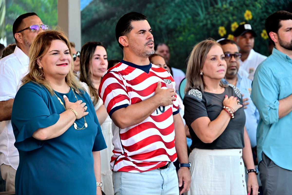 Jenniffer's tweet photo. Hoy participé en el Festival America 250 Puerto Rico, celebrado en Ceiba, donde conmemoramos el aniversario de la fundación de nuestra Nación junto a cientos de familias. Celebrando nuestra historia, nuestros valores y el orgullo de ser parte de los Estados Unidos. 🇺🇸🇵🇷 

#America250PR #America250