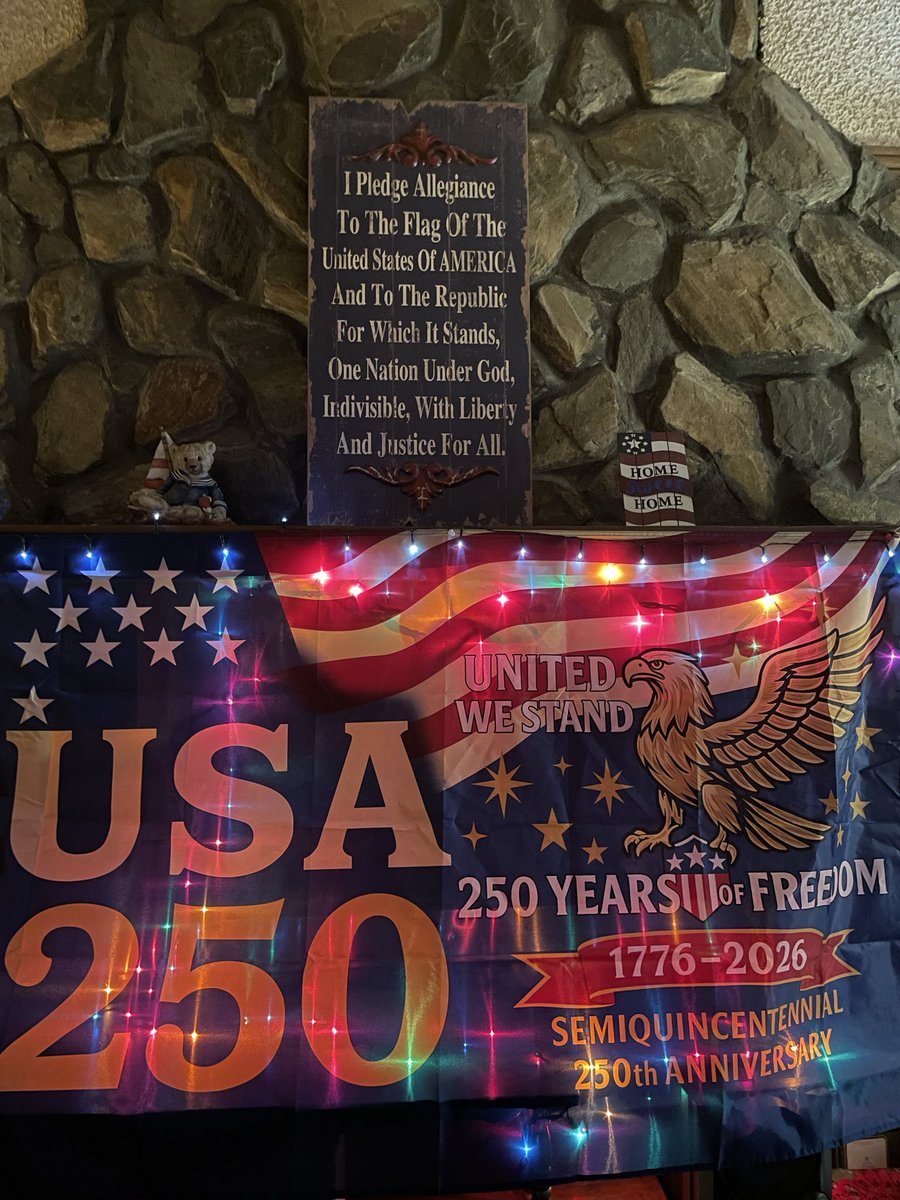 LegalUSCitizen2's tweet photo. @DHSgov I’ve pledged allegiance and taken an oath to defend. Those are still guiding principles, https://t.co/7km4aAGVq5