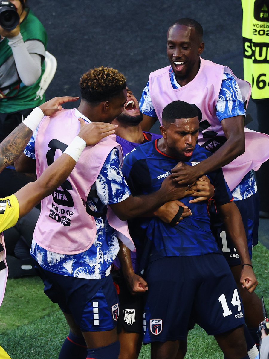 EVE4ever_'s tweet photo. من حسن حظ أوروبا انه أفريقيا ليس لديها المال الكافي لإنشاء الملاعب و الأكاديميات و تاسيس اللاعبيين 

اللاعب الافريقي هو الموهبة الفعلية لكورة القدم ، هذه الحقيقة تريد ان تاخذ بها عزيزي او لا هذا من شأنك 

المواهب الحقيقية وكورة القدم الحقيقية هي أفريقية ولطالما كانت هكذا https://t.co/UM8Cn76ir3