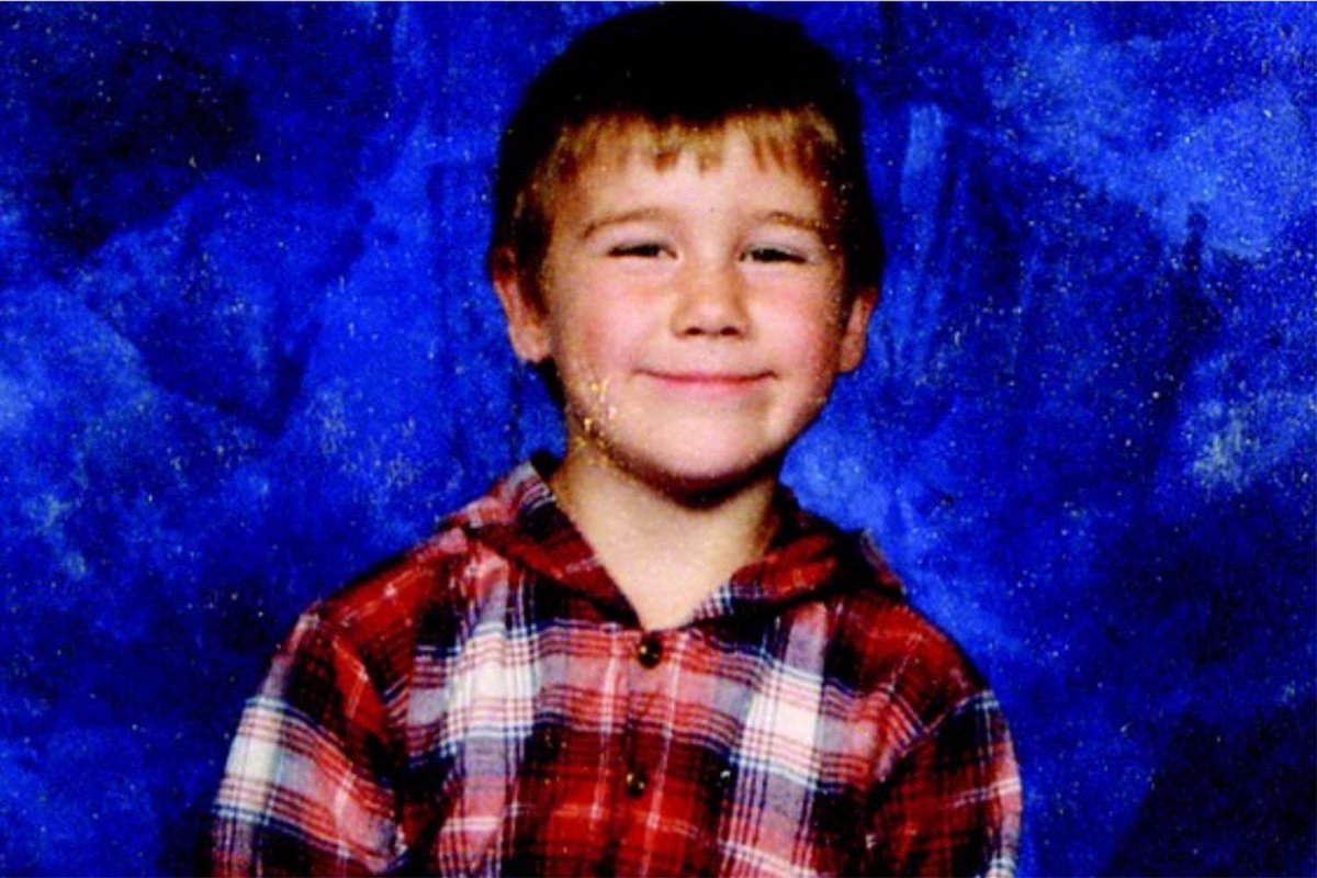 whoistayvis's tweet photo. Someone go back and tell this kid that his hero Adam Sandler is going to officiate his wedding when he gets married to the most famous woman in the world https://t.co/RDXpnMUyyl