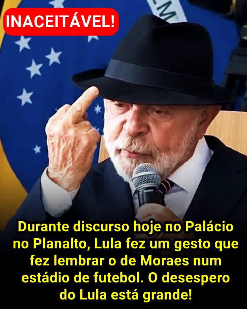 SueliRizzi3's tweet photo. O 🦨 se descontrola e faz gesto obsceno em discurso.

_*STALIBOSTA_*  perdeu completamente a compostura durante um discurso oficial em Brasília. Visivelmente alterado, o petista desceu o nível ao fazer um gesto obsceno público, mostrando o dedo do meio para as câmeras.

O descontrole aconteceu em meio a mais um ataque à classe produtiva e aos pagadores de impostos. Além de disparar que os "ricos não pagam porra nenhuma" pelos serviços que utilizam, o mandatário também fez o gesto de insulto. 

A cena escancara o nervosismo do petista, em meio a uma pré-campanha marcada pelo alto potencial de FLÁVIO BOLSONARO na disputa.