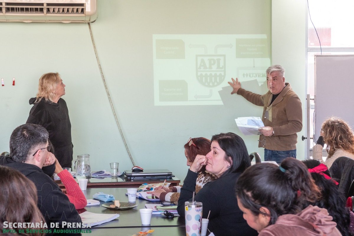 APLMujer's tweet photo. Hoy participamos en el Diplomado en Formación Sindical Legislativa, ocasión en la que nos referimos al Protocolo para la Prevención e Intervención en Situaciones de Violencia Laboral con Perspectiva de Género en el Poder Legislativo.
#SecretariaDeLaMujer 
#APLCongreso https://t.co/dCryLSz38d