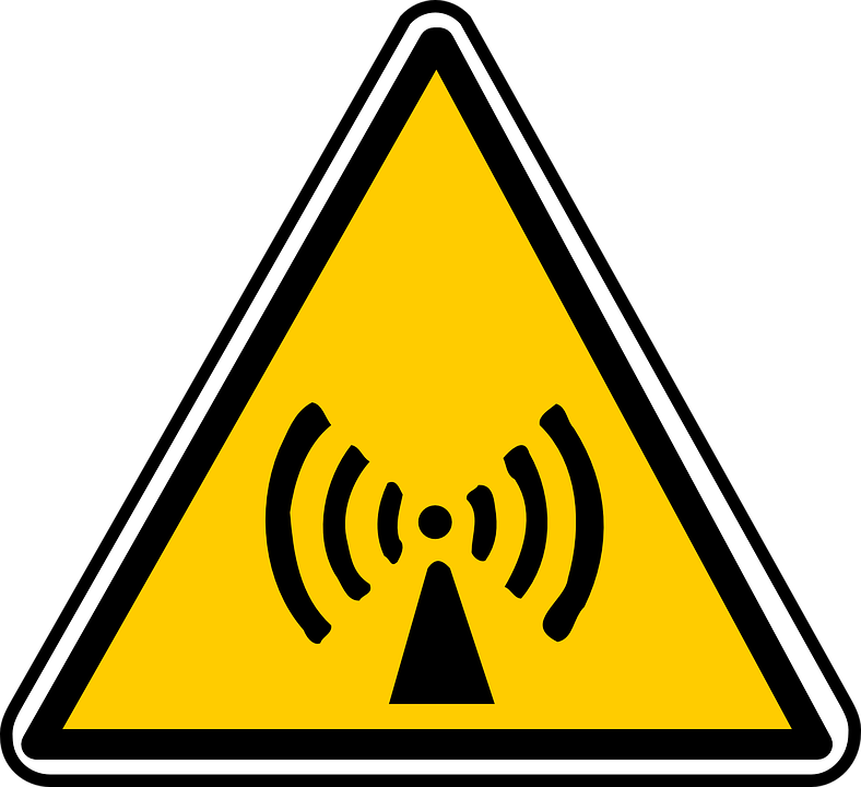 Sperm_Shopper's tweet photo. #Wifi #Radiation damages #Sperm and #Fertility ⚠️⭐��� Dr Davis reveals the dangers⭐️ https://t.co/GtH9y52xRq