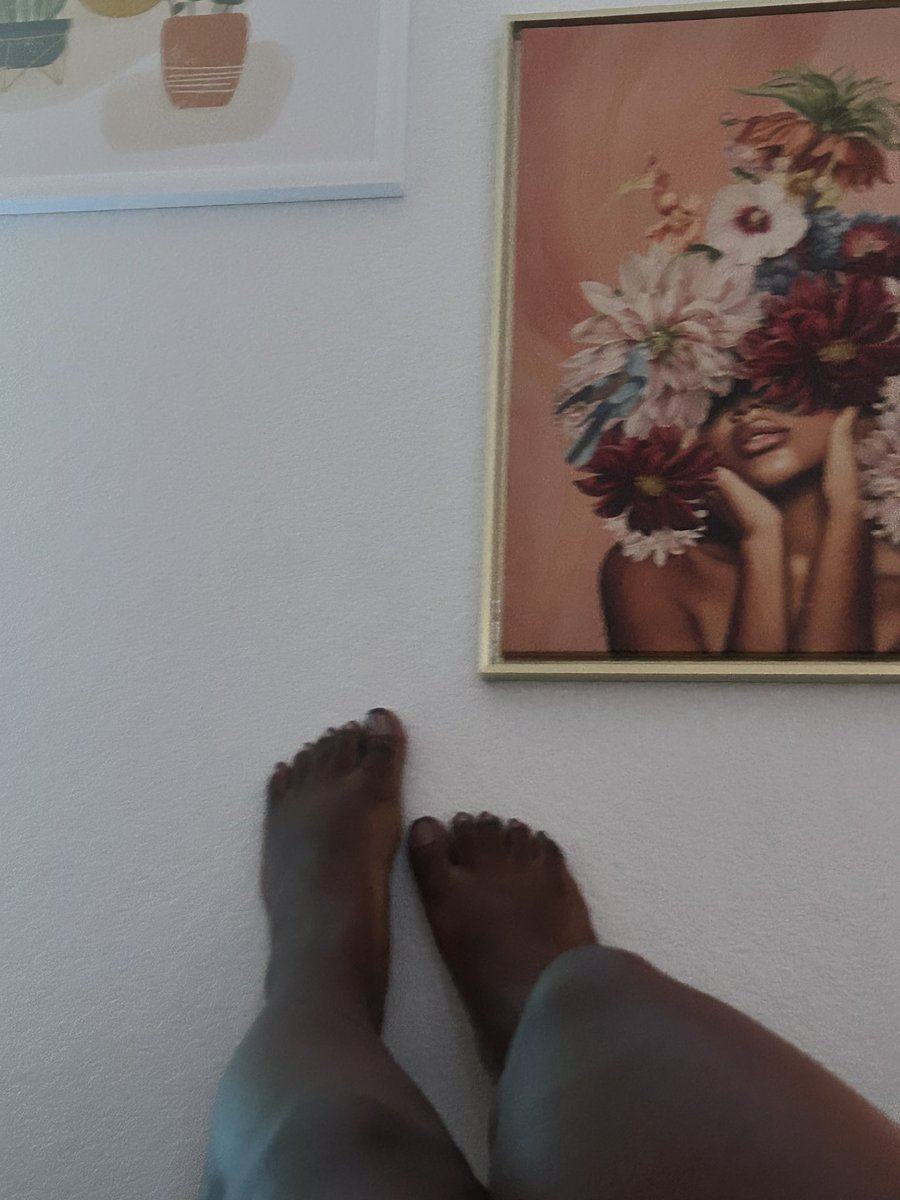 SparklyToe's tweet photo. This is what I ate for breakfast this morning!! Who wants to reimburse me? #feet4sale #feet #foot #sugarbaby #noscam #tributefirst #feetfetish #cashapp #applepay https://t.co/H9o1VStuaI